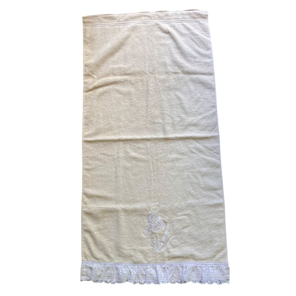 Vtg RA Briggs Embroidered Pastel Yellow Bath Towels Set of 2 Eyelet Trim USA - Picture 10 of 13